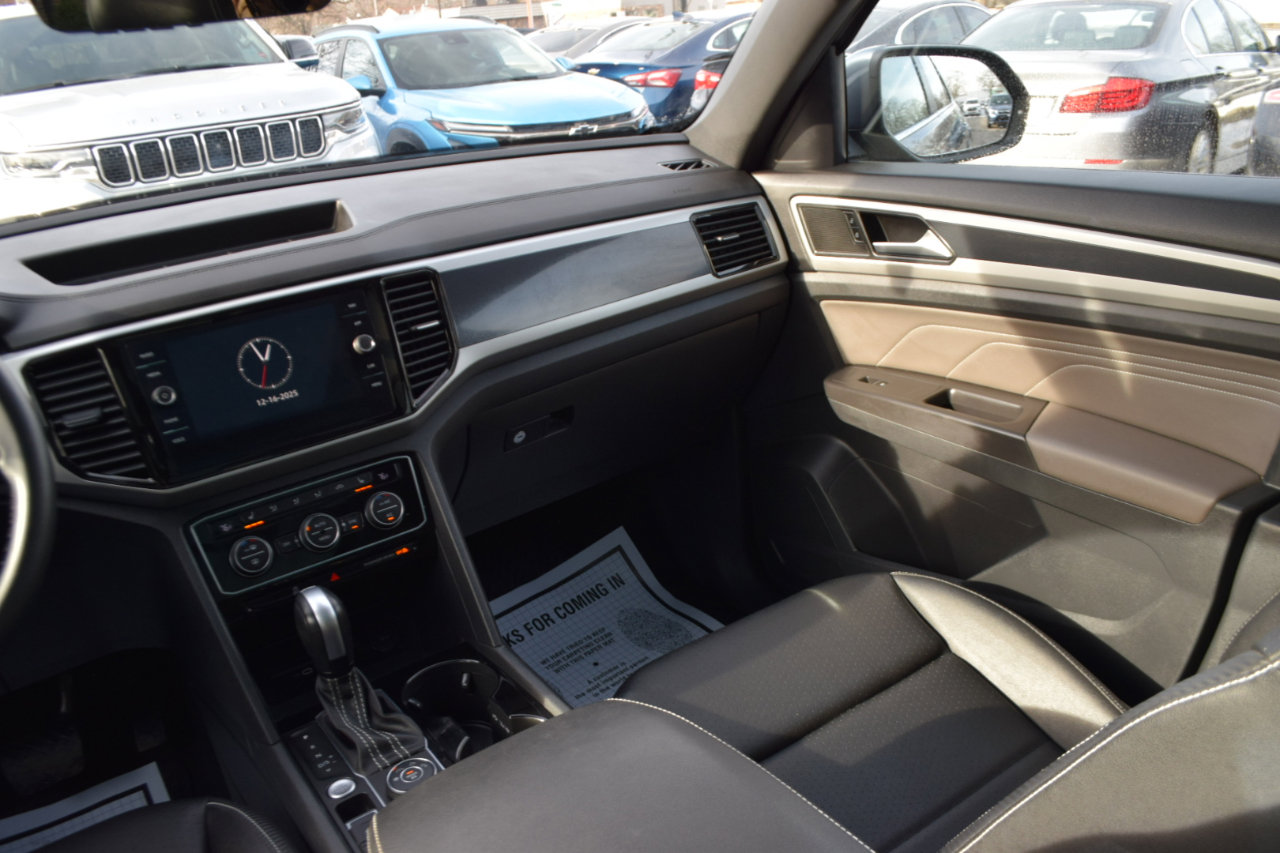 Used 2023 Volkswagen Atlas Cross Sport SEL image 13