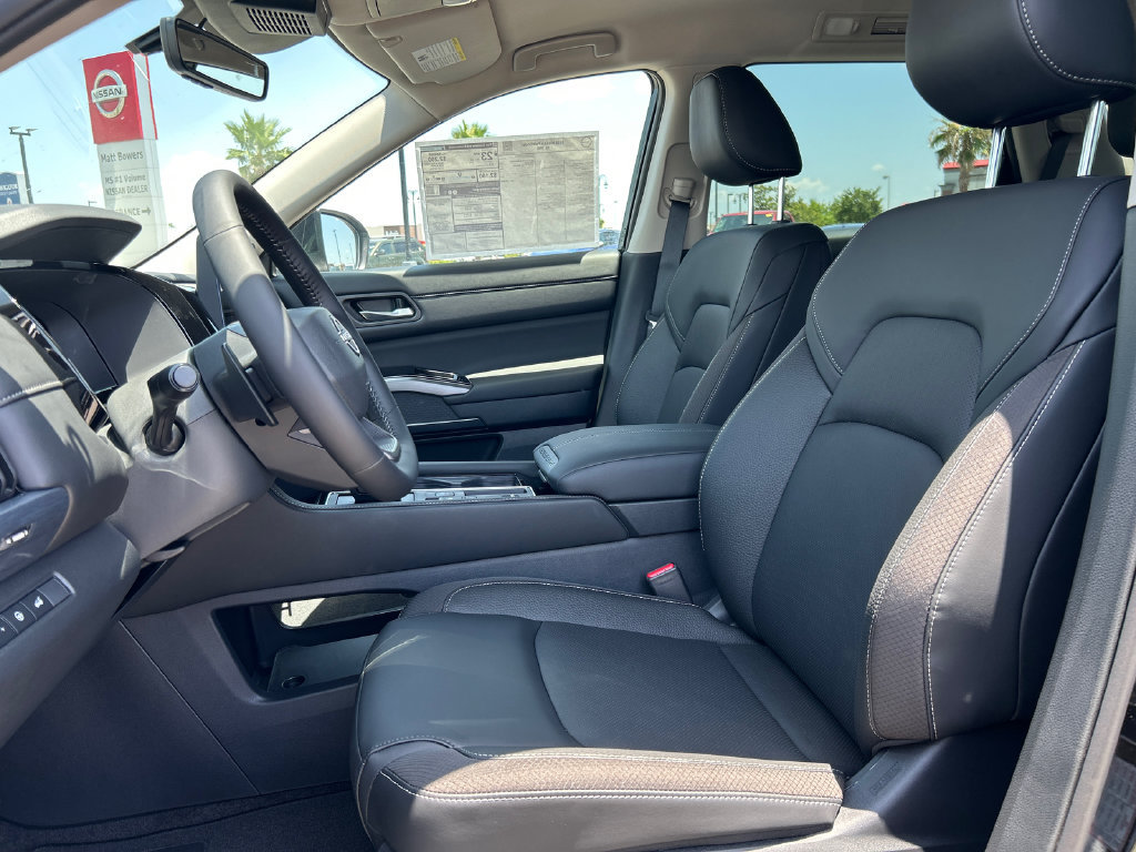 New 2026 Nissan Pathfinder SL FWD image 17
