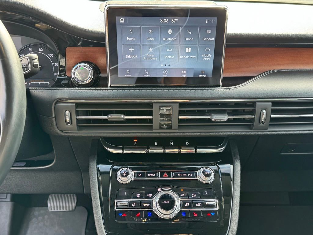 Used 2020 Lincoln Corsair Reserve w/ Equipment Group 201A image 7