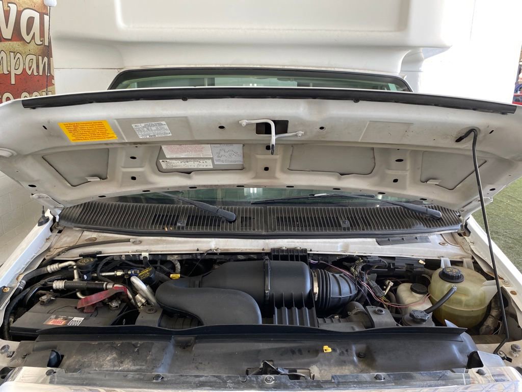 Used 2012 Ford E-450 and Econoline 450 Super Duty w/ Shuttle Bus Prep Pkg image 33