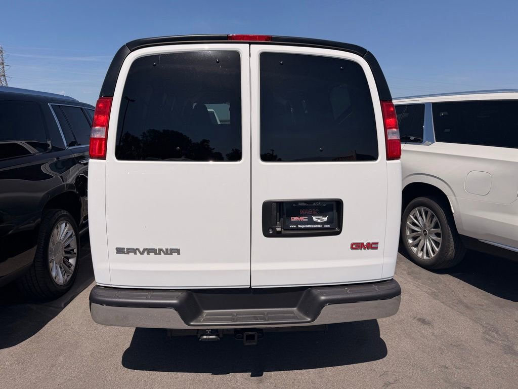 New 2026 GMC Savana 3500 LT w/ LT Preferred Equipment Group RWD image 8