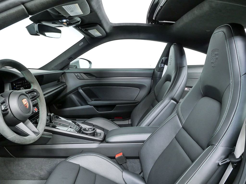 Certified 2026 Porsche 911 Carrera GTS image 9