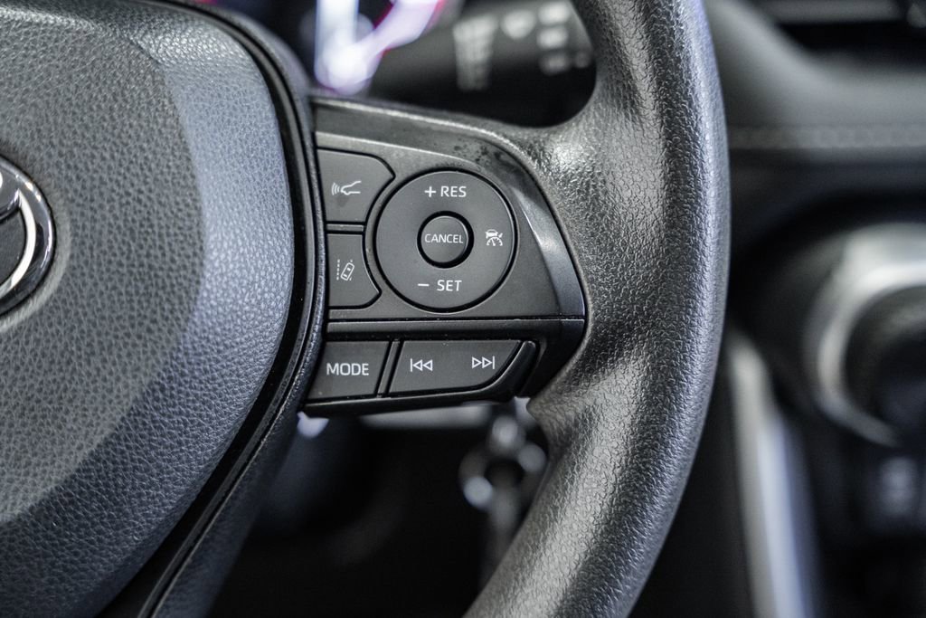 Used 2024 Toyota RAV4 LE image 22