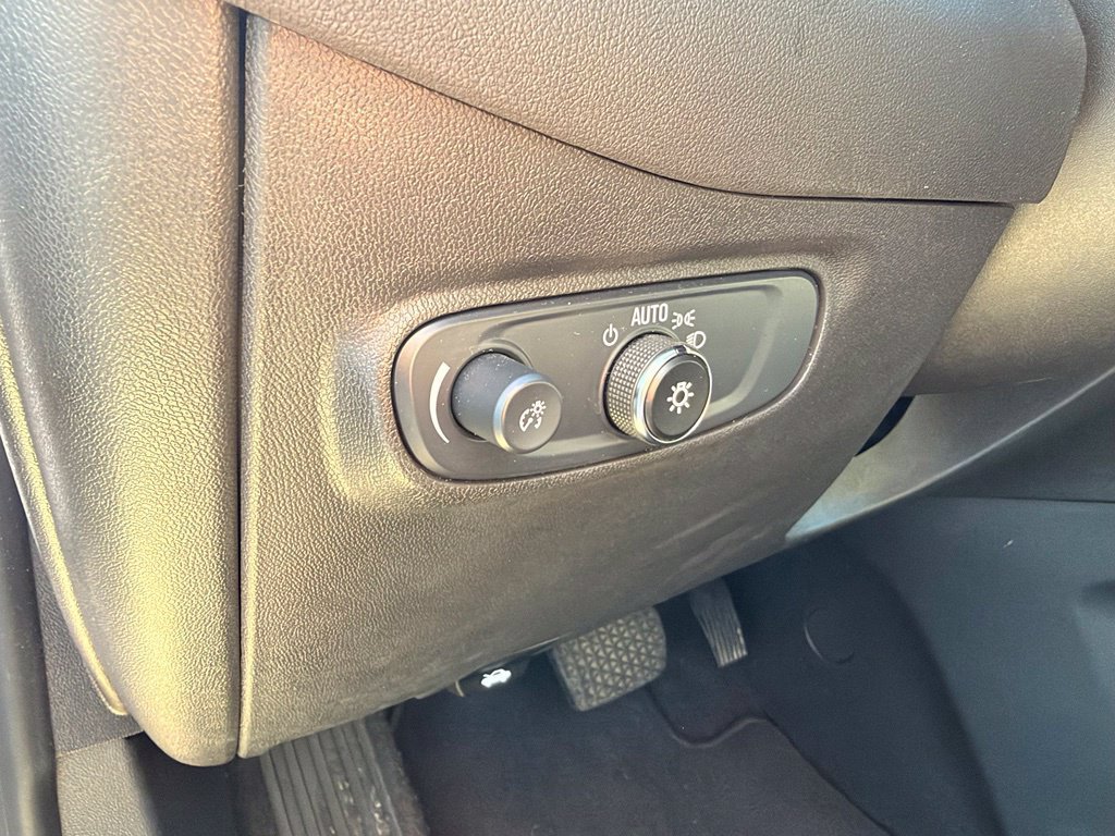 Used 2024 Chevrolet Equinox LT AWD/4WD image 21