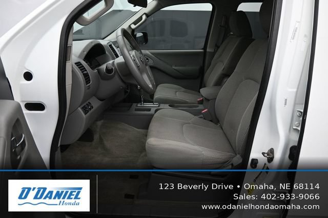 Used 2014 Nissan Frontier SV AWD/4WD image 25