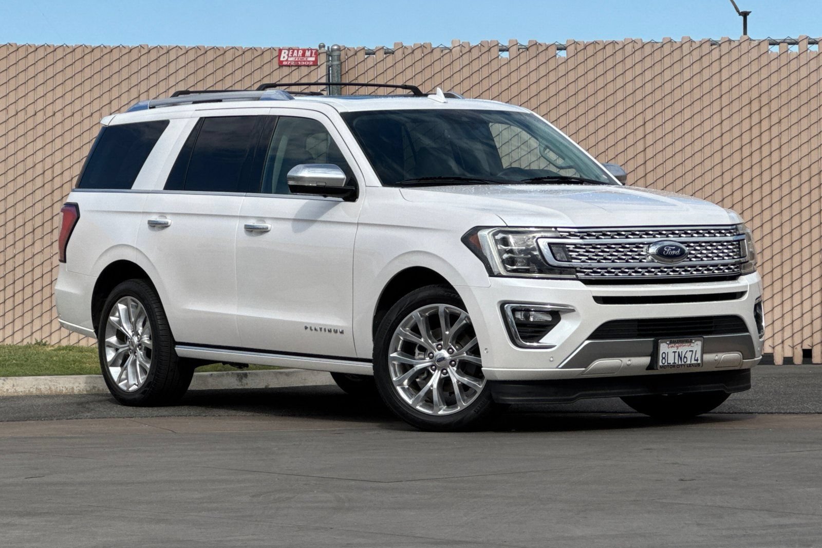Used 2019 Ford Expedition Platinum RWD image 2