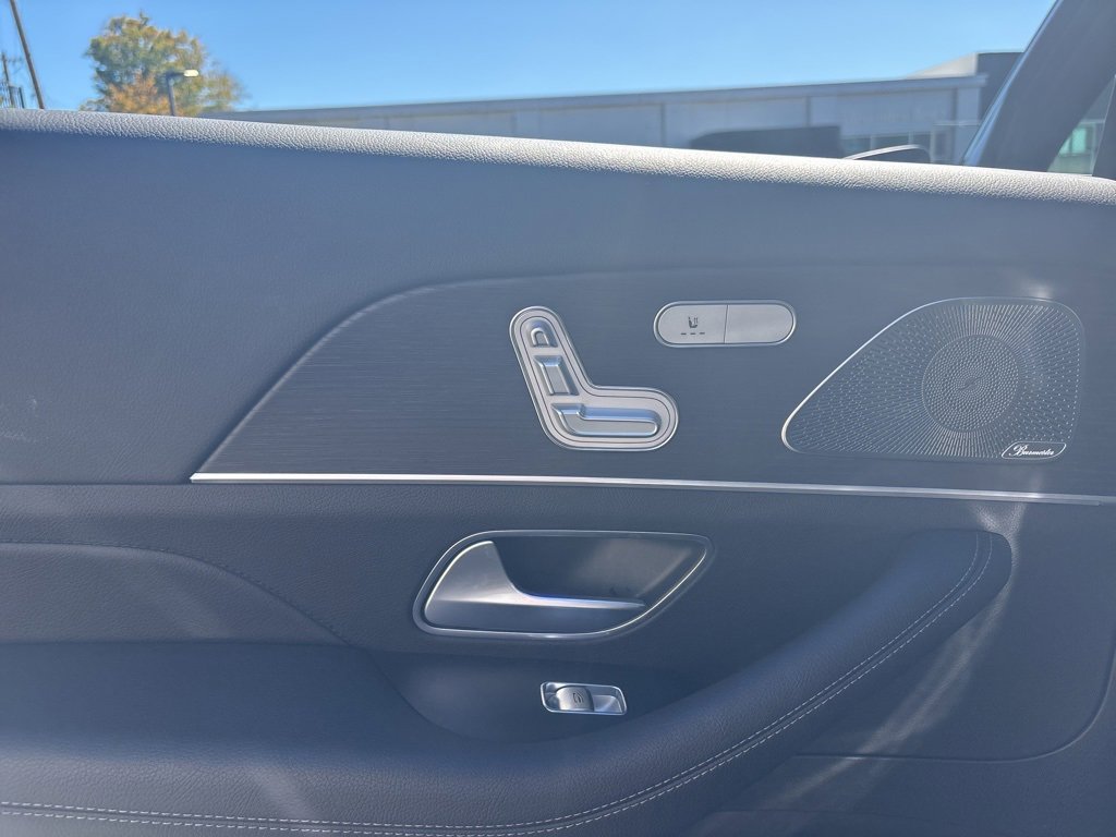 Used 2025 Mercedes-Benz GLS 450 4MATIC image 13