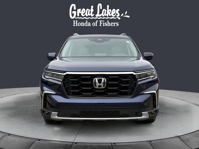 Certified 2025 Honda Pilot Touring image 8