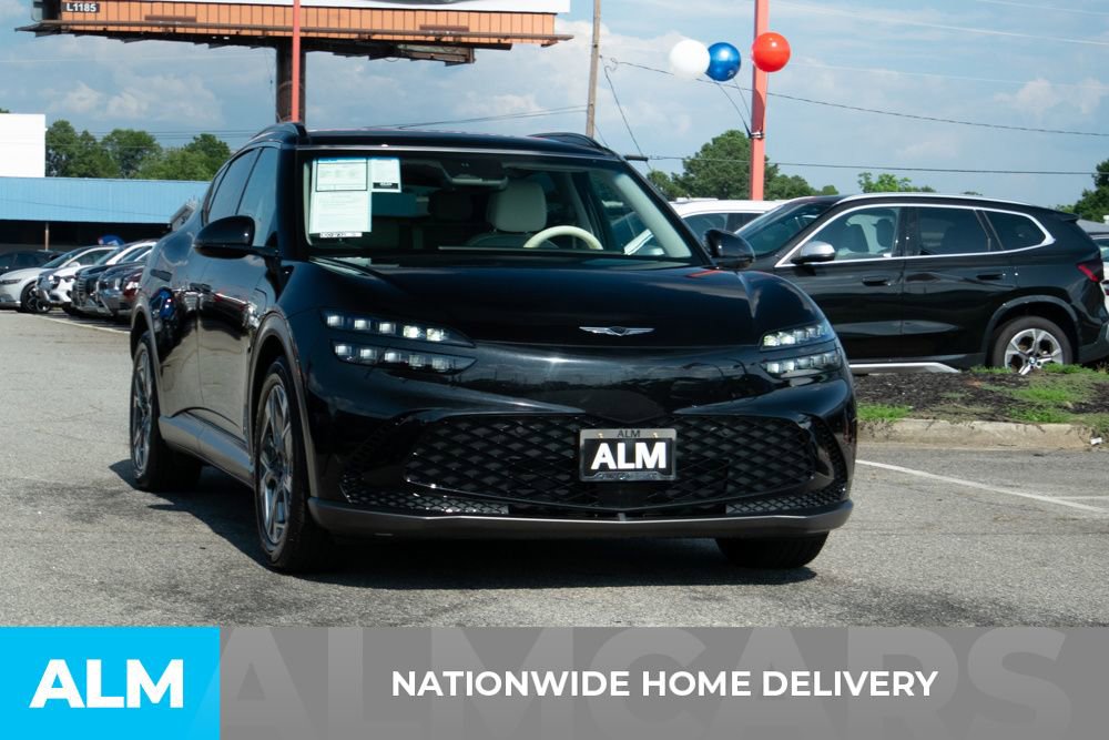 Used 2024 Genesis GV60 RWD image 5