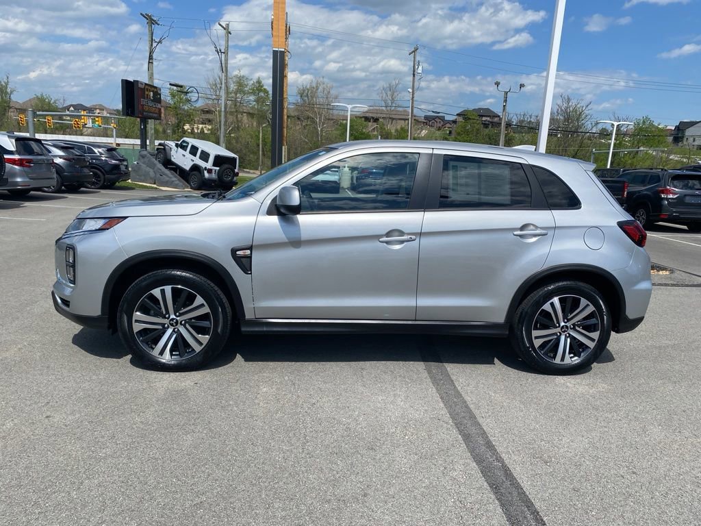 Used 2025 Mitsubishi Outlander Sport AWD image 6