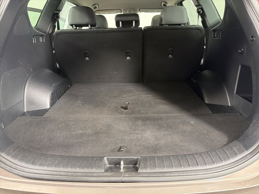 Used 2019 Hyundai Santa Fe SE image 13