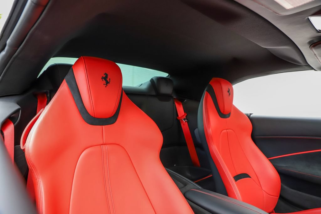 Certified 2025 Ferrari Roma Spider RWD image 6