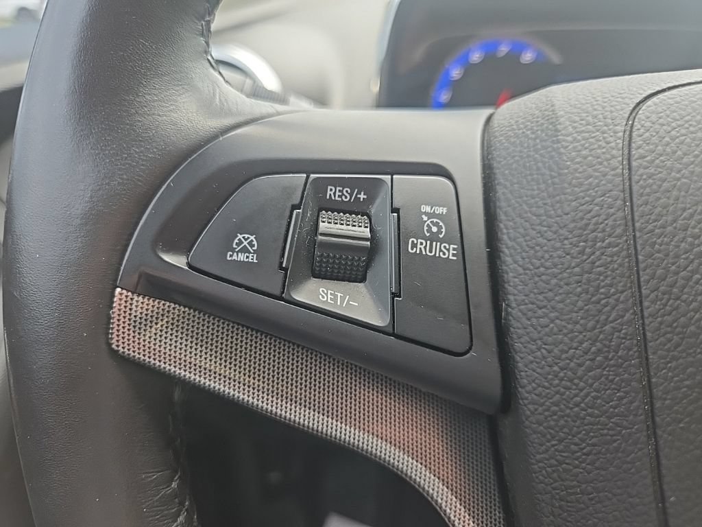 Used 2016 Chevrolet Trax LTZ w/ Midnight Edition AWD/4WD image 39