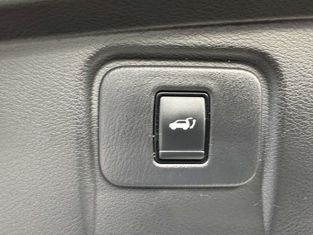 Used 2018 Nissan Murano Platinum w/ Cargo Package image 22