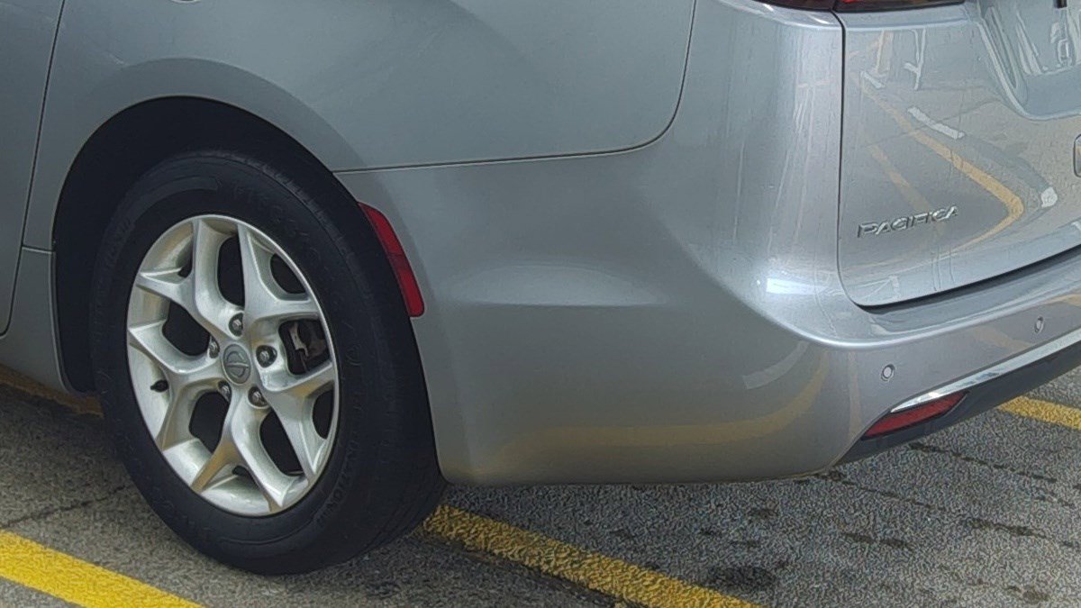 Used 2020 Chrysler Pacifica Limited image 10