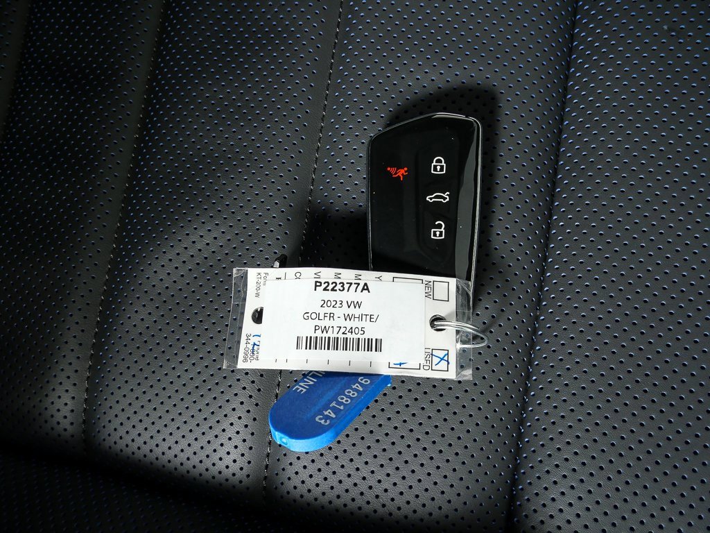 Used 2023 Volkswagen Golf R image 25