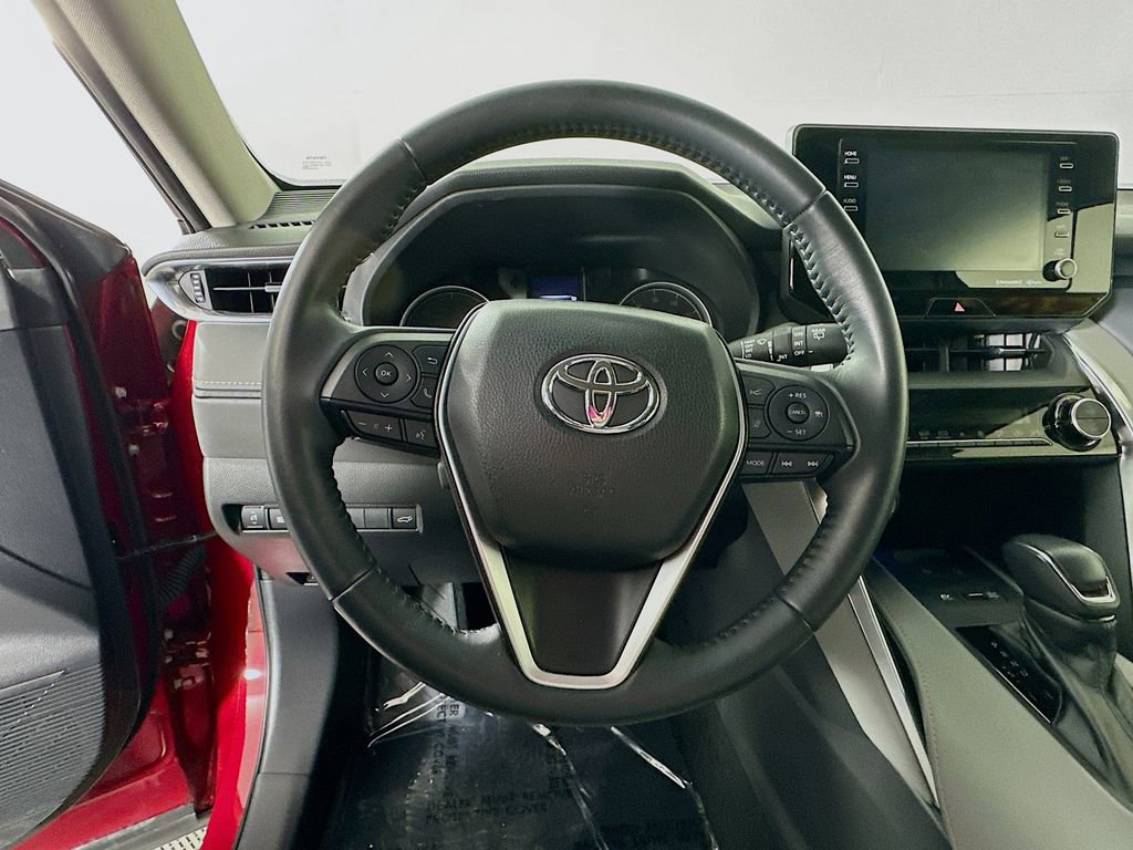 Used 2022 Toyota Venza LE AWD/4WD image 16