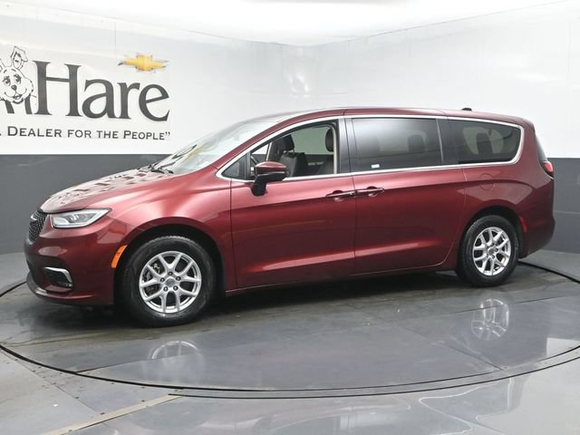 Used 2023 Chrysler Pacifica Touring-L FWD image 34