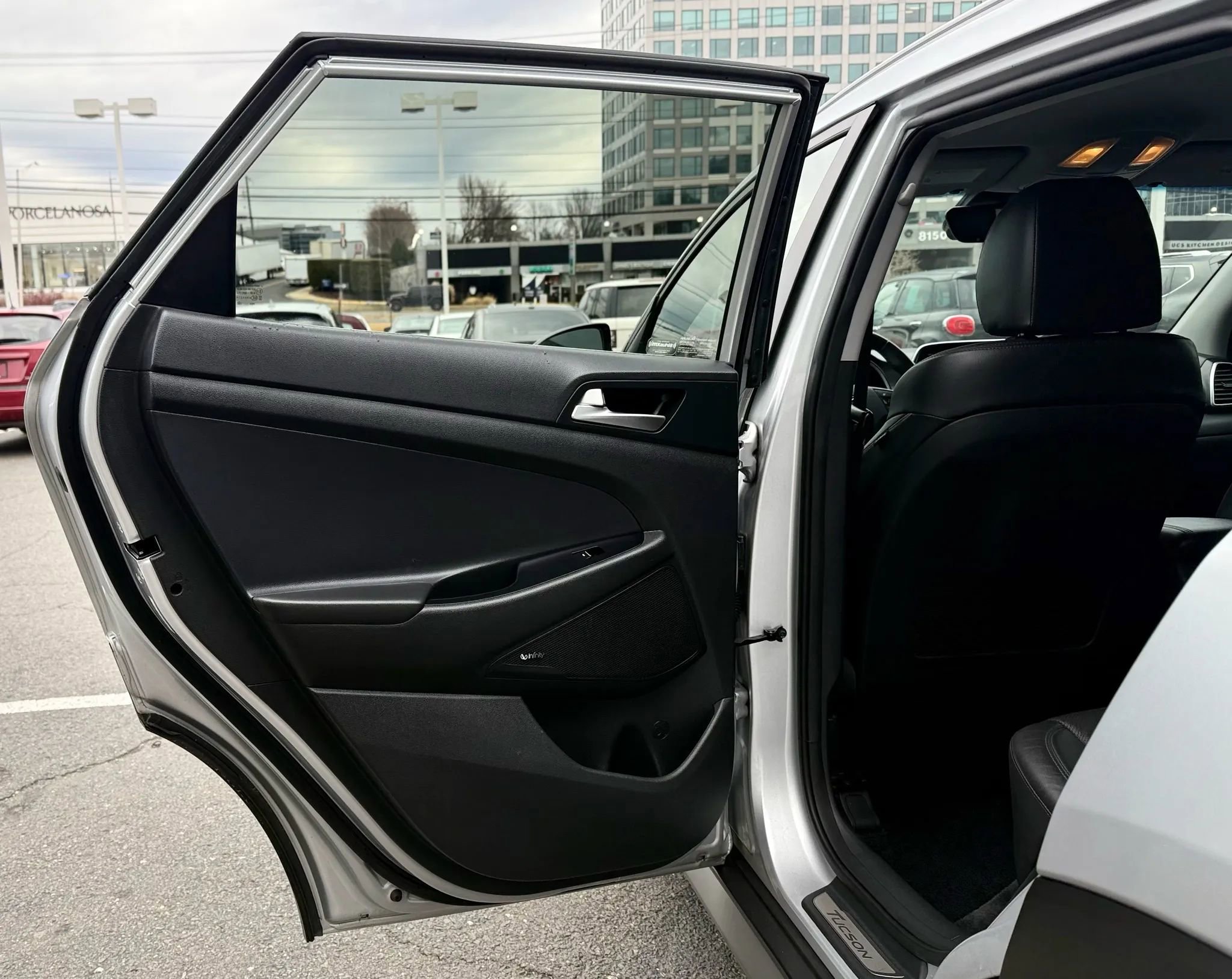 Used 2019 Hyundai Tucson Limited image 28