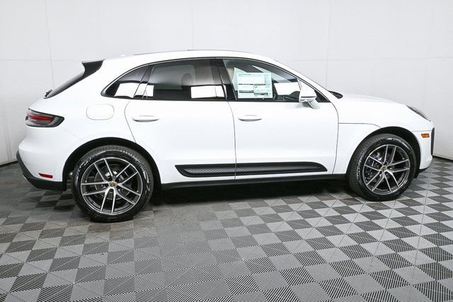 Certified 2026 Porsche Macan image 28