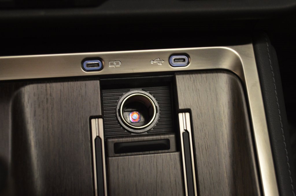 Used 2024 Lexus GX 550 w/ Accessory Package (Z1) image 29