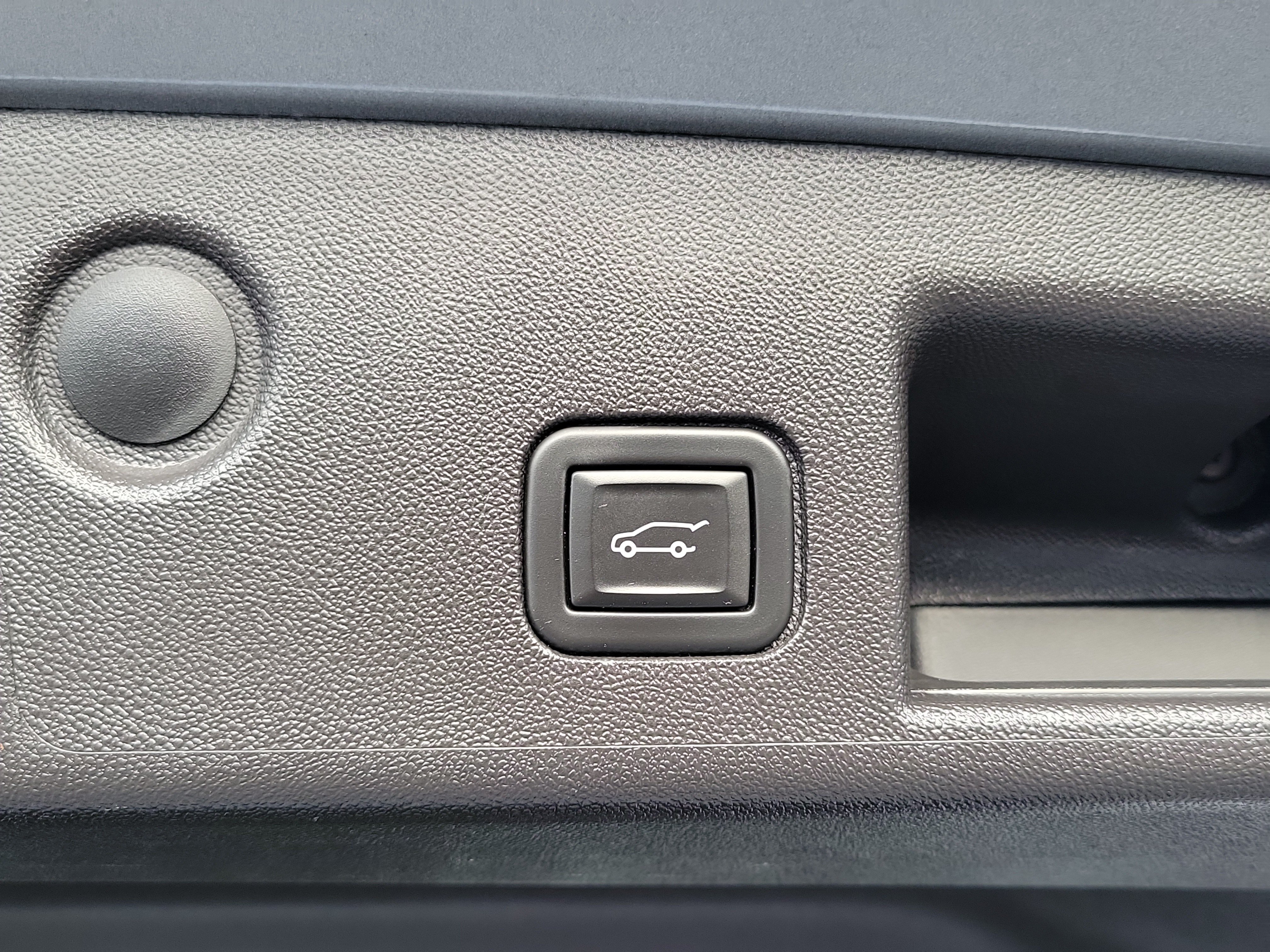 Used 2024 Chevrolet Equinox LT FWD image 19