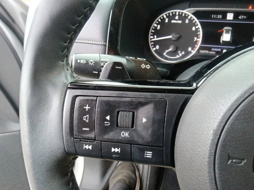 Used 2025 Nissan Pathfinder SL w/ SL Premium Package image 18