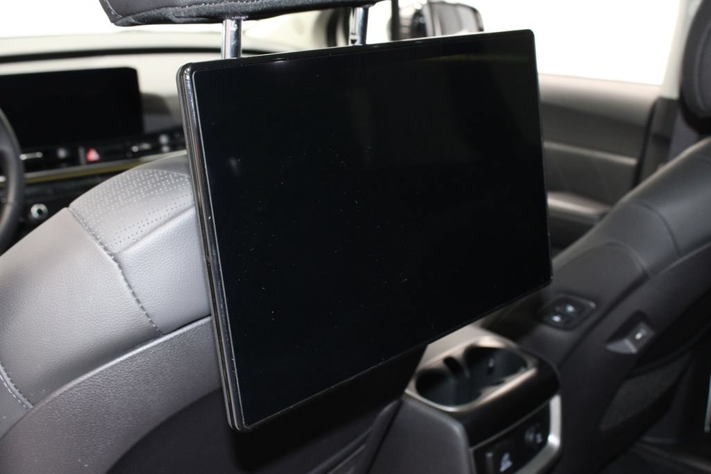 Used 2025 Kia Carnival SX Prestige FWD image 6