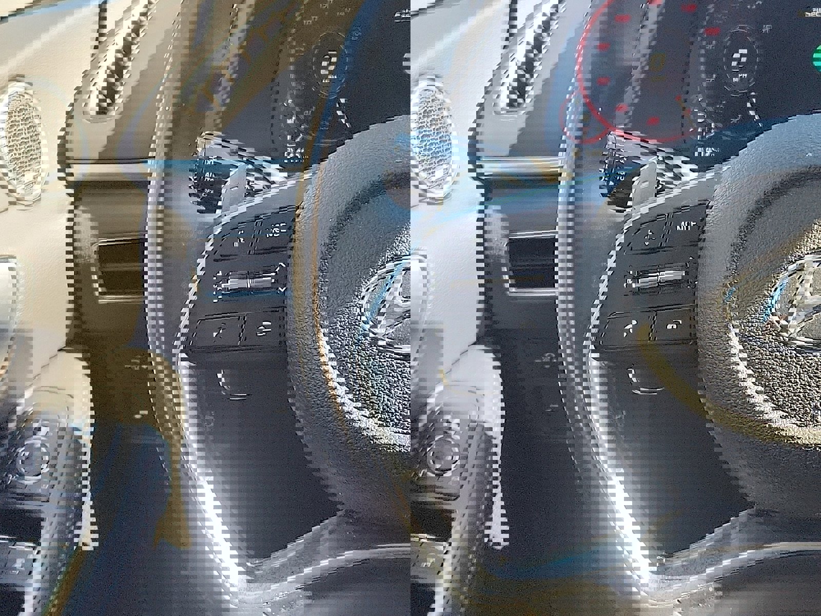 Used 2020 Hyundai Sonata Limited image 15