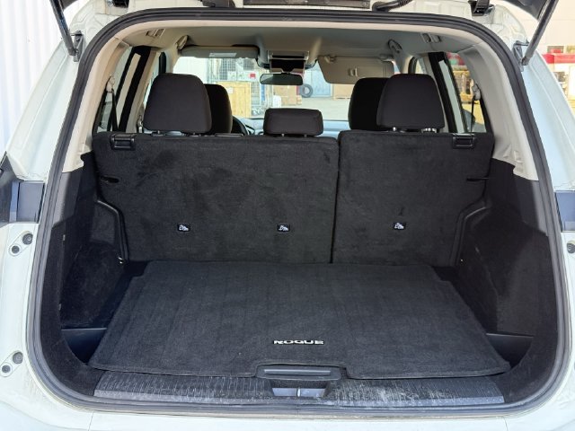 Used 2024 Nissan Rogue S AWD/4WD image 30
