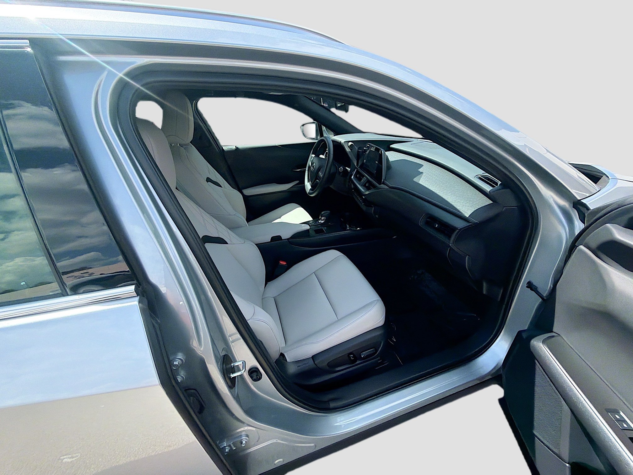 Used 2025 Lexus UX 300h FWD image 29