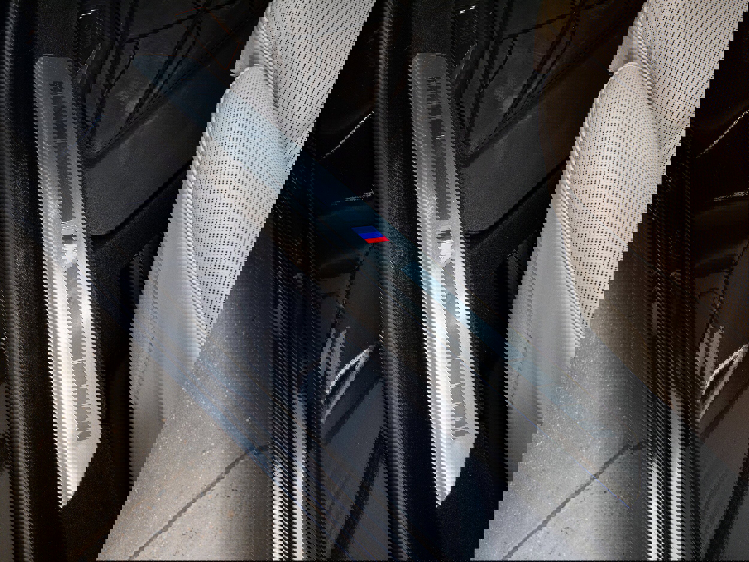 Used 2024 BMW 760i xDrive w/ Executive Package image 24