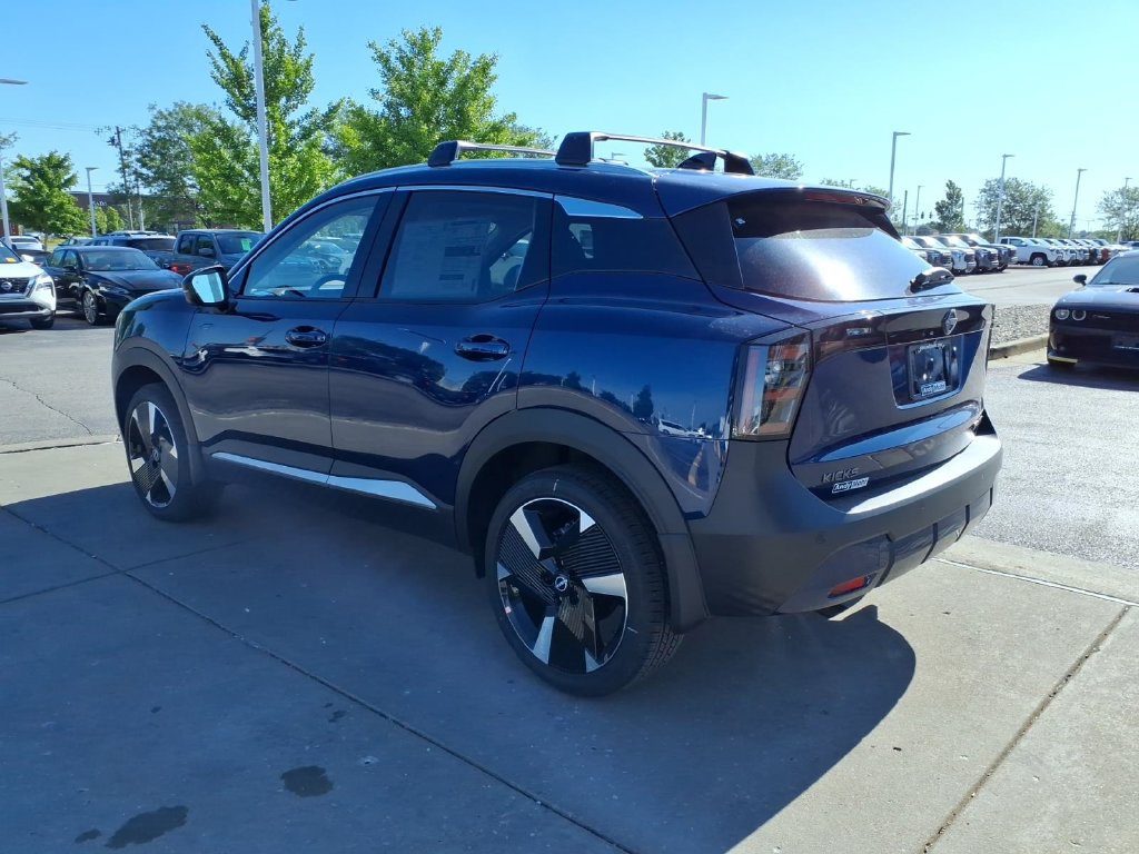 New 2026 Nissan Kicks SR w/ Cold Weather Package AWD/4WD image 6