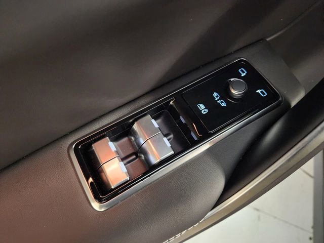 New 2026 Jaguar F-PACE R-Dynamic S image 23