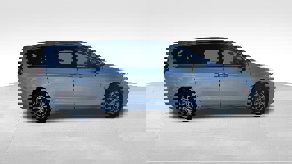 Used 2024 Chrysler Pacifica Limited image 9