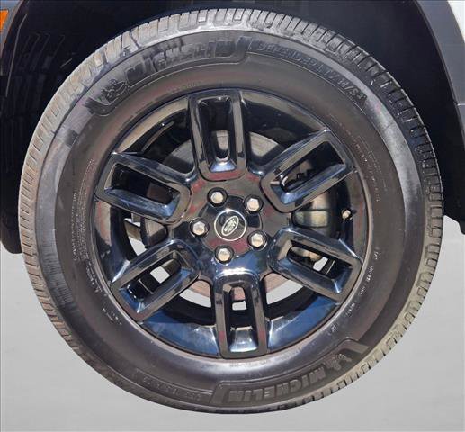 Used 2025 Land Rover Defender 110 S AWD/4WD image 24