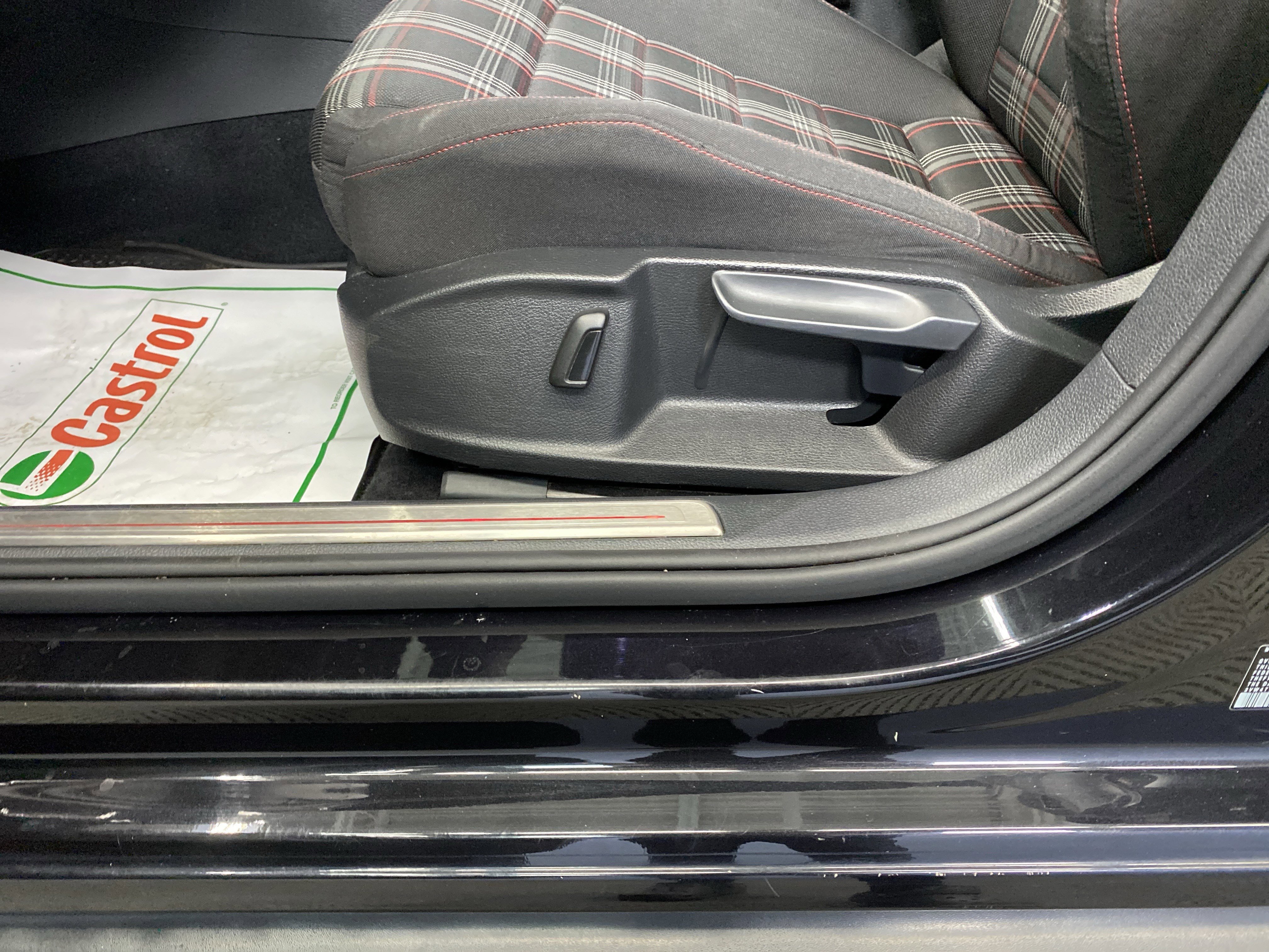 Used 2015 Volkswagen GTI S image 13