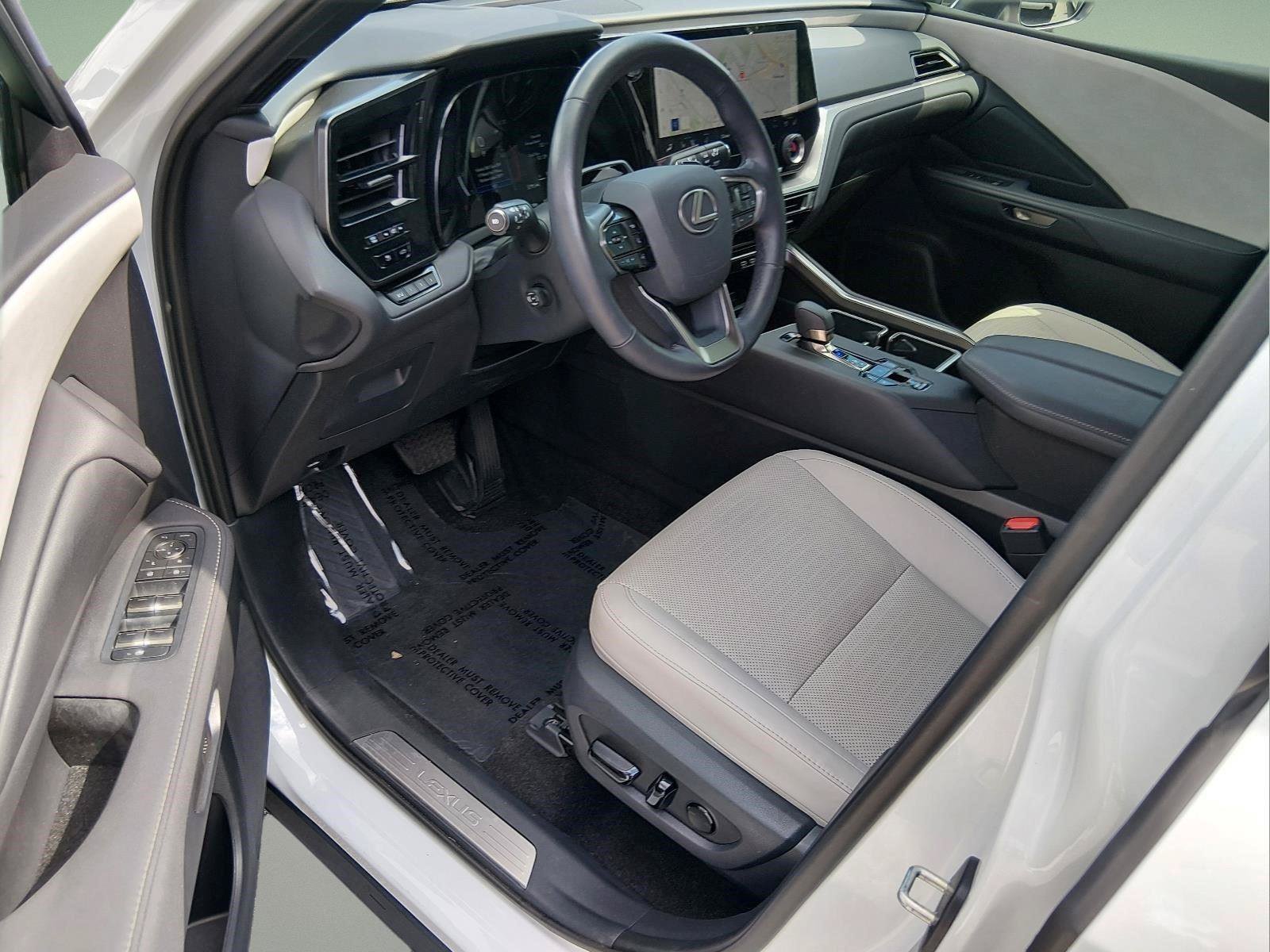 Used 2025 Lexus TX 350 AWD w/ Technology Package image 9