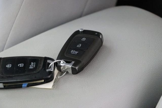 Used 2023 Hyundai Kona SE w/ Cargo Package AWD/4WD image 35