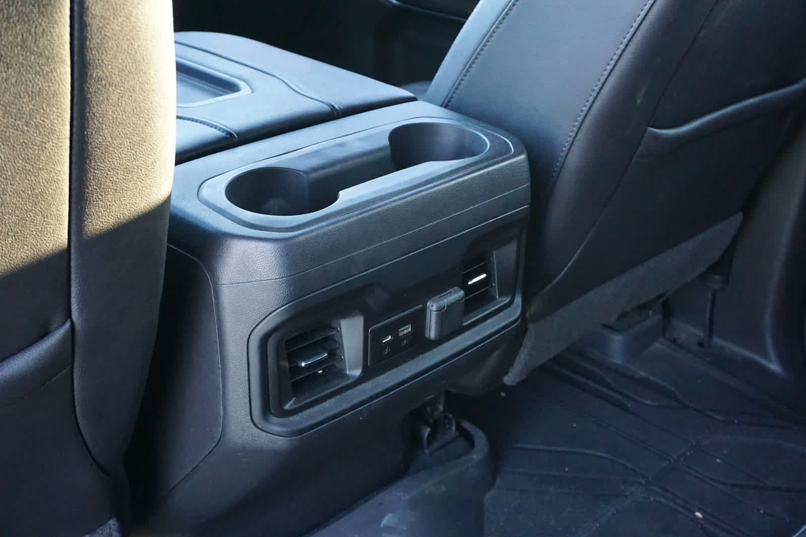 Used 2019 Chevrolet Silverado 1500 LT Trail Boss AWD/4WD image 32