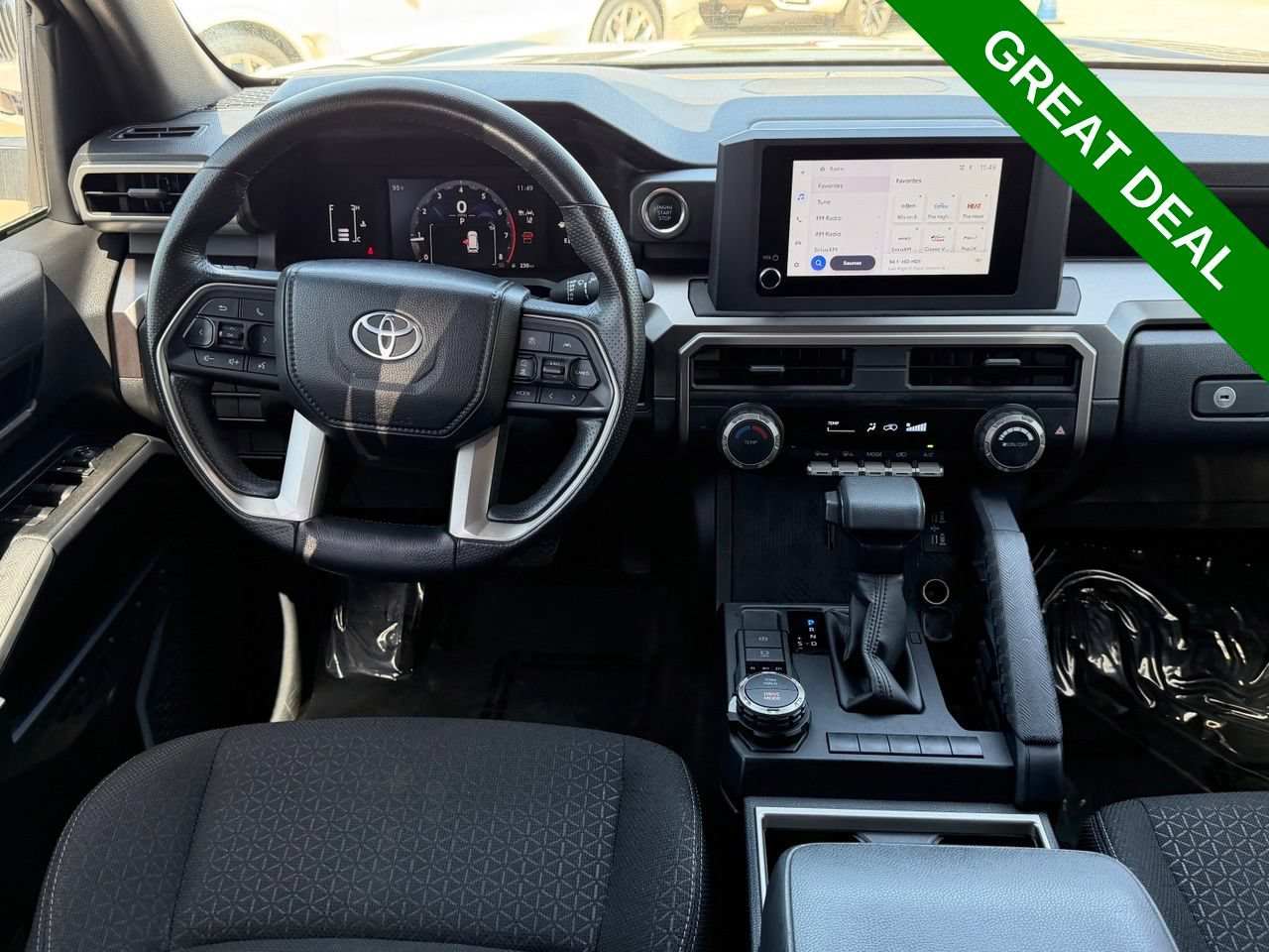 Used 2025 Toyota 4Runner SR5 AWD/4WD image 14