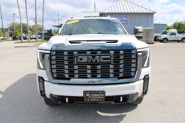Used 2024 GMC Sierra 2500 Denali Ultimate image 2