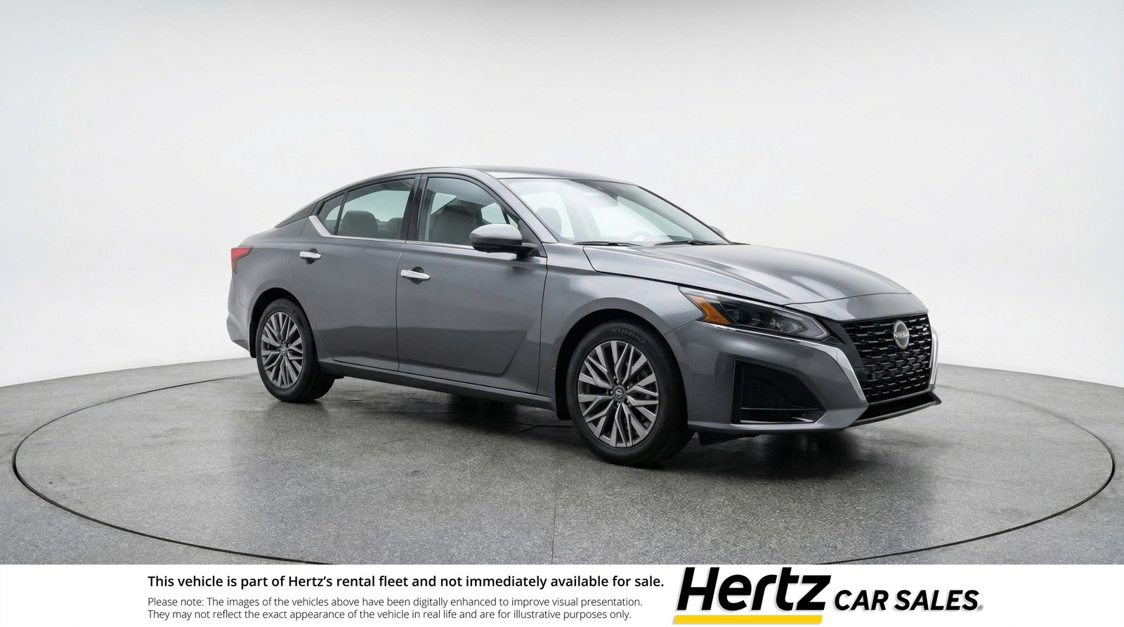 Used 2025 Nissan Altima 2.5 SV image 1