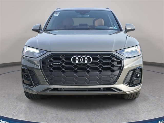 Certified 2025 Audi Q5 2.0T Premium w/ Convenience Plus Package image 3