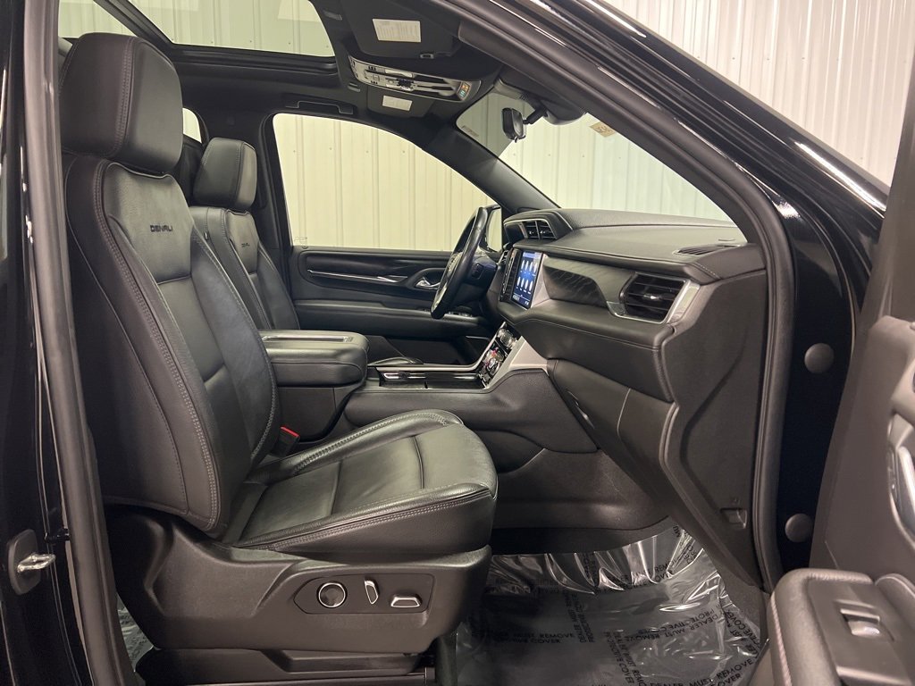 Certified 2021 GMC Yukon XL Denali w/ Denali Ultimate Package image 8