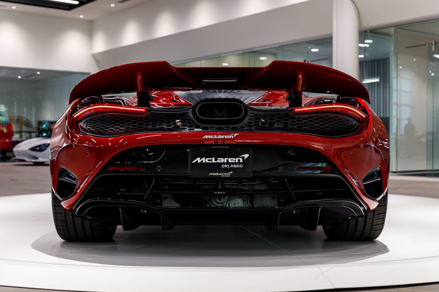 Used 2027 McLaren 750S Spider RWD image 22