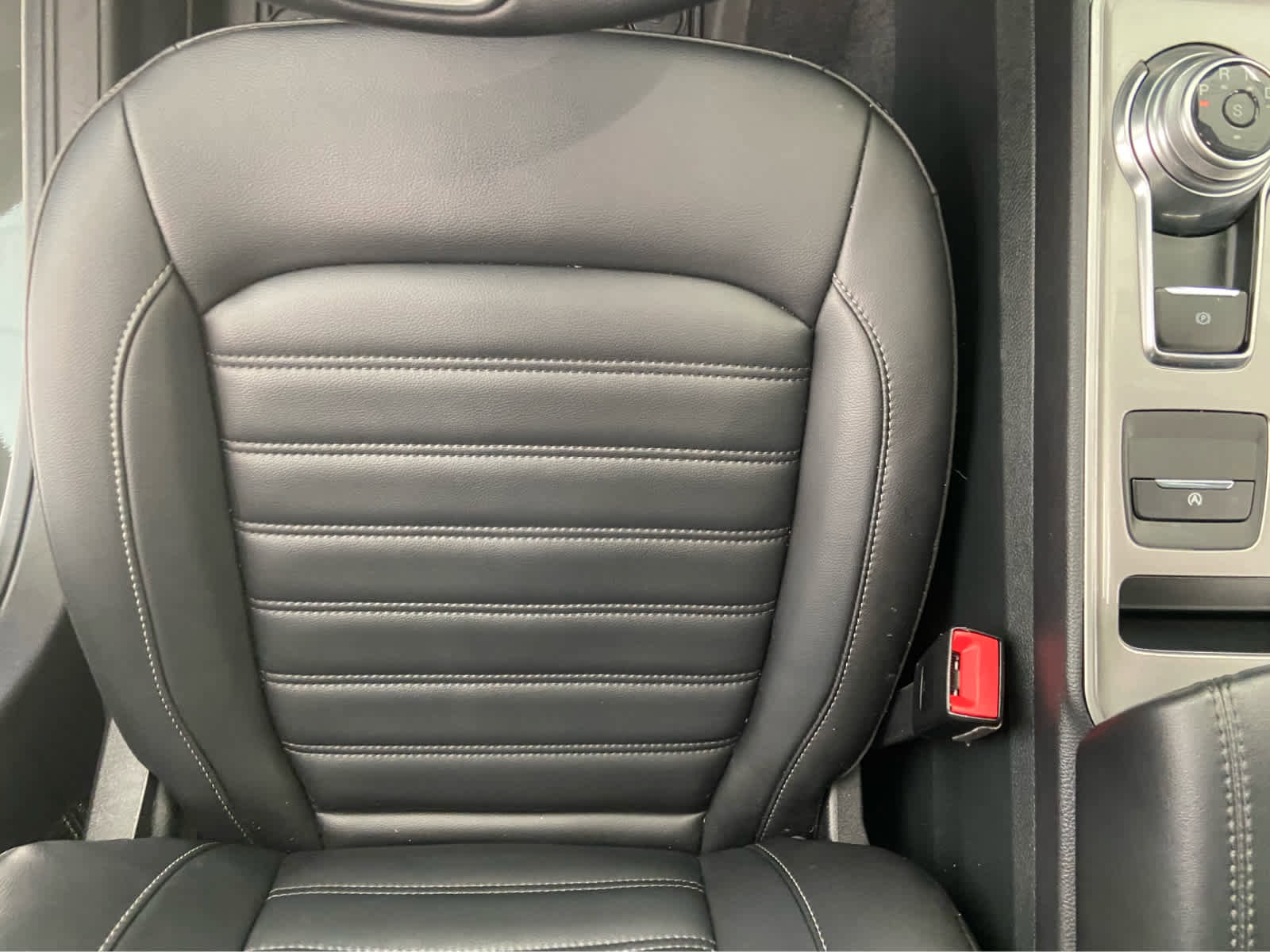 Used 2024 Ford Edge SEL image 41