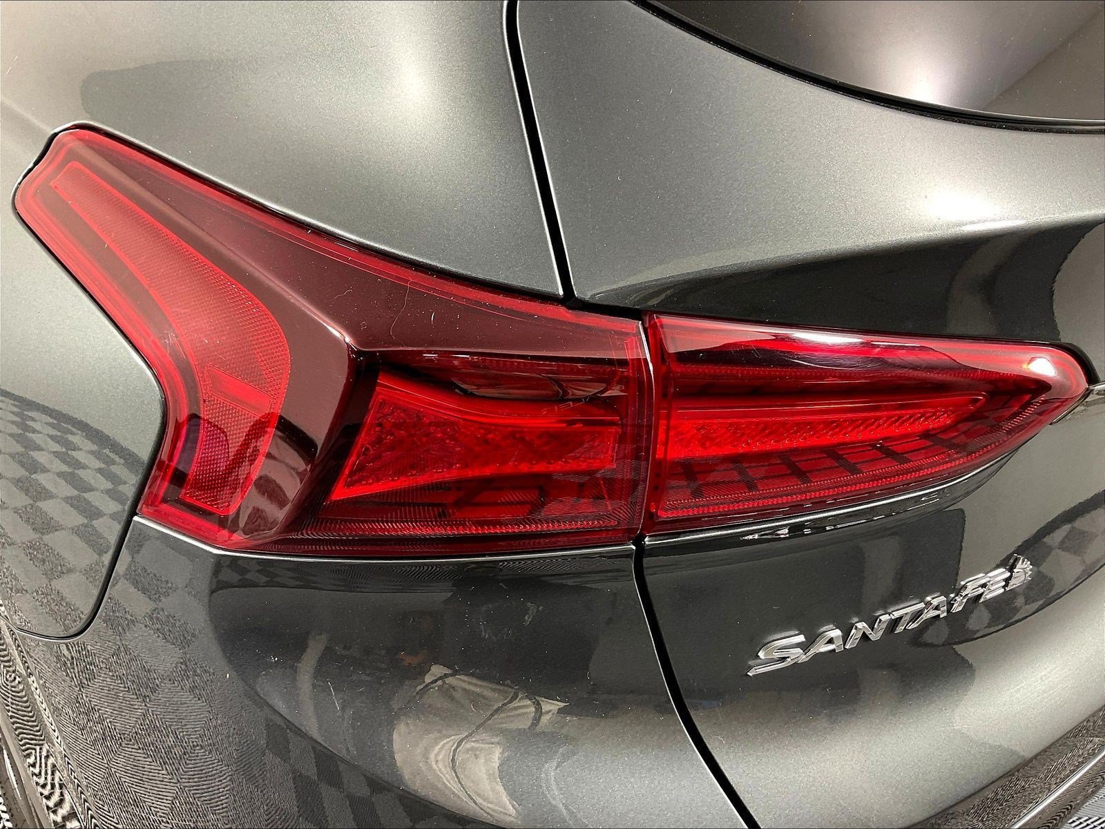 Used 2020 Hyundai Santa Fe Limited FWD image 22