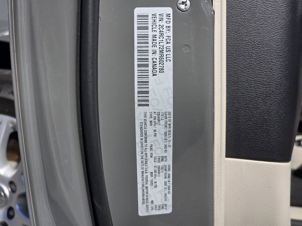 Used 2021 Chrysler Pacifica Touring-L FWD image 30