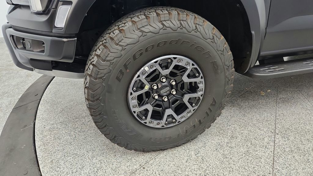 Used 2025 Ford F150 Raptor w/ Equipment Group 803A Raptor R image 15